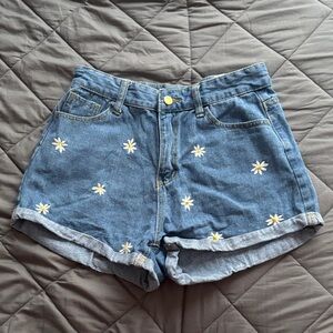 *Floral Embroidered Women's Denim Shorts